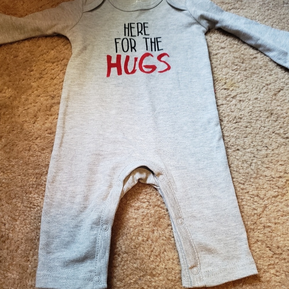 Unisex 6 mo romper.